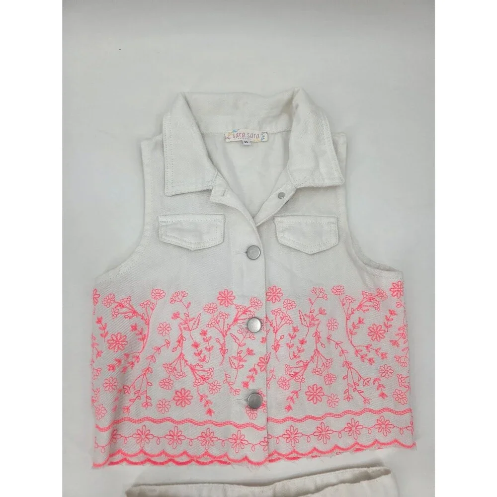 Sara Sara White Matching Short/Vest Set With Orange Embroidery Size 10